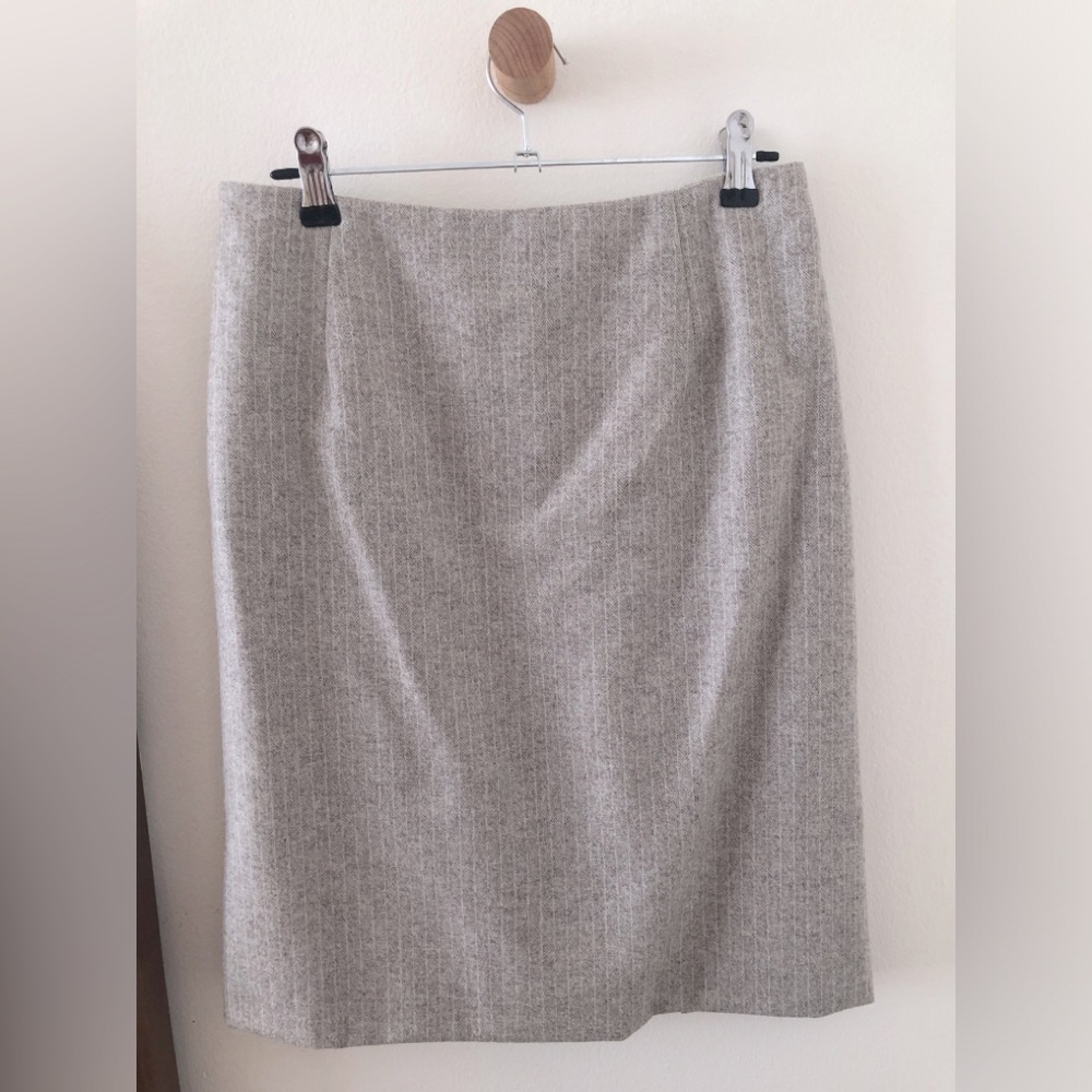 NWT🆕CAROLINA HERRERA Wool Knee-Length Skirt, US 2